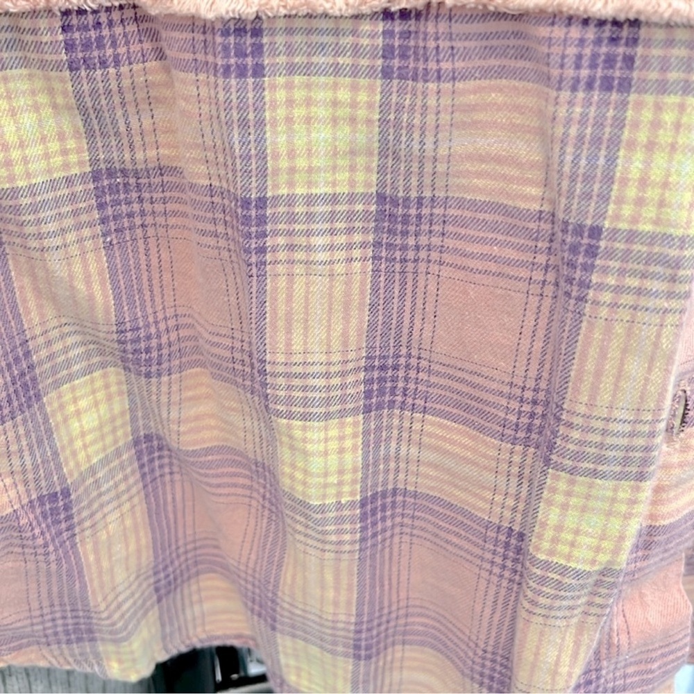 New Boutique Pink and Plaid Button-Up Lightweight Shacket/Jacket Distressed Hem - Picture 5 of 6